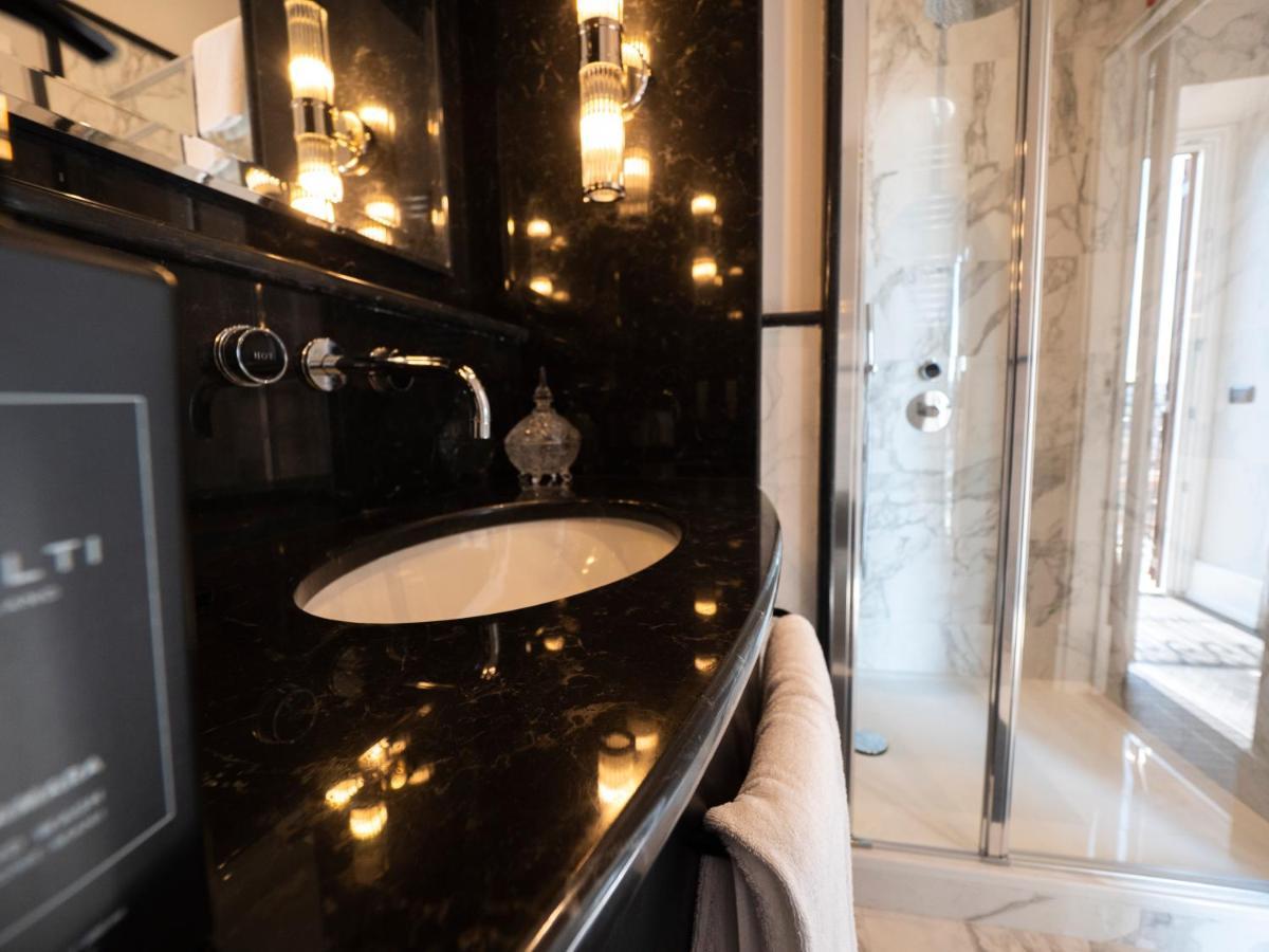 Gasthuis Ricciardelli Luxury - Piazza Di Spagna 2*